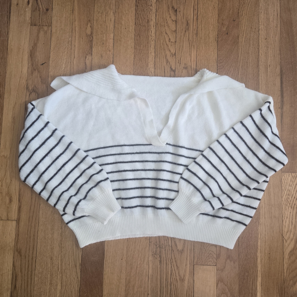 SHEIN White and Black V-Neck Sweater with Stripes